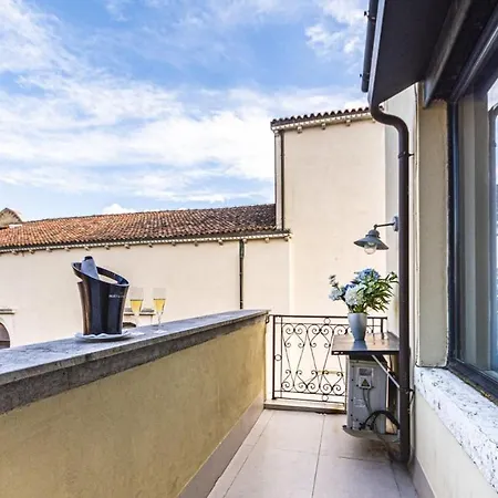 Penthouse Accademia Benátky